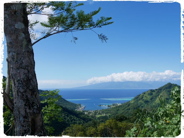 And reward is the great view towards Tahiti!